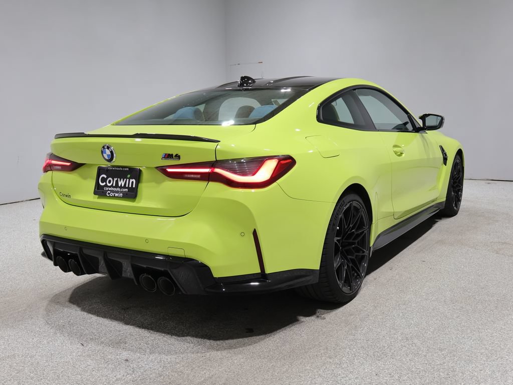 Used 2022 BMW M4 Competition w/ M Carbon Exterior Package RWD video 2