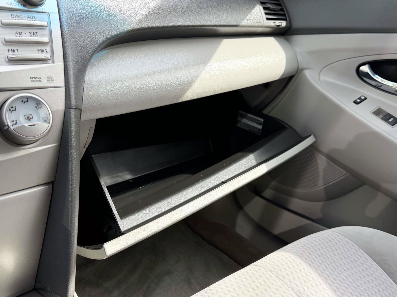 Used 2010 Toyota Camry FWD image 28