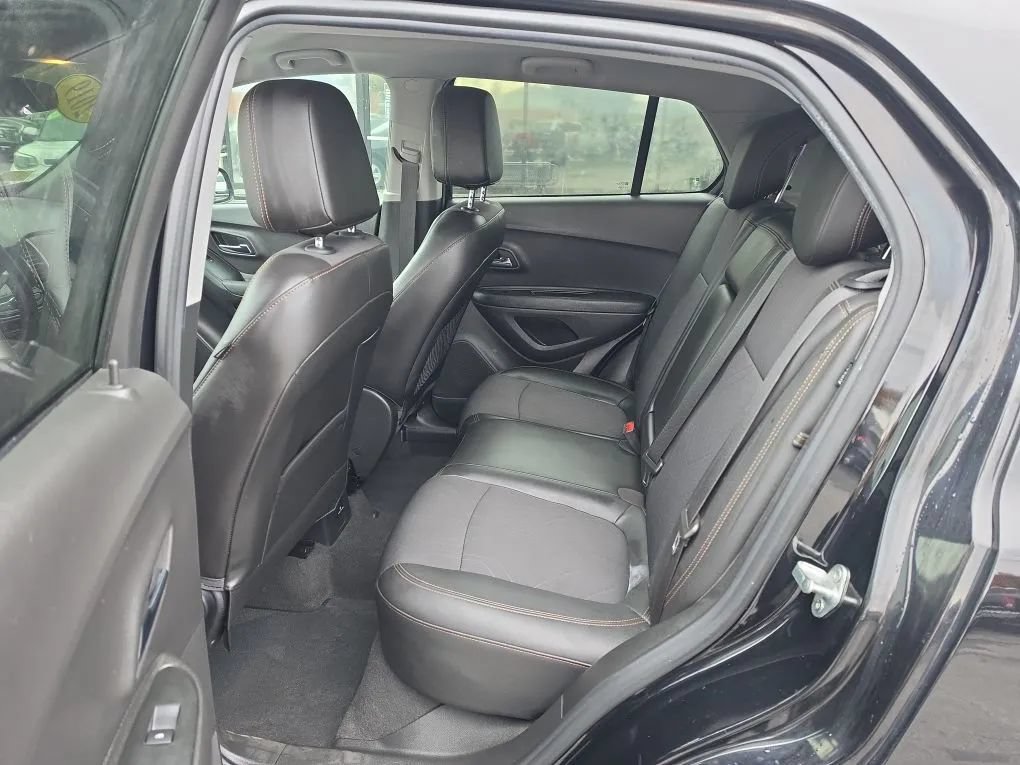 Used 2019 Chevrolet Trax LT w/ Driver Confidence Package AWD/4WD image 15