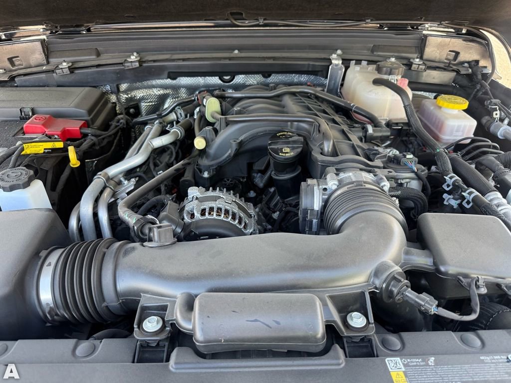 Used 2025 Jeep Wrangler Sahara w/ Safety Group image 31