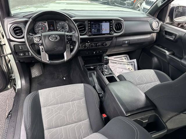 Used 2022 Toyota Tacoma TRD Sport AWD/4WD image 9