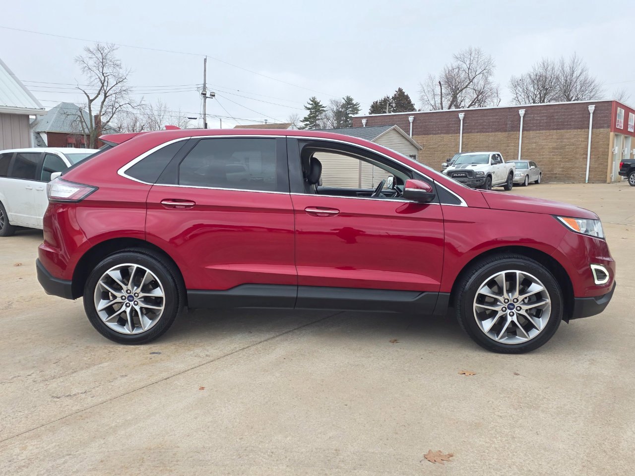 Used 2018 Ford Edge Titanium w/ Equipment Group 302A image 24