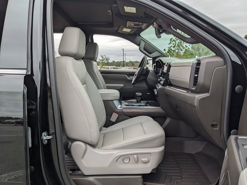 Used 2023 GMC Sierra 1500 SLT w/ SLT Premium Package image 50