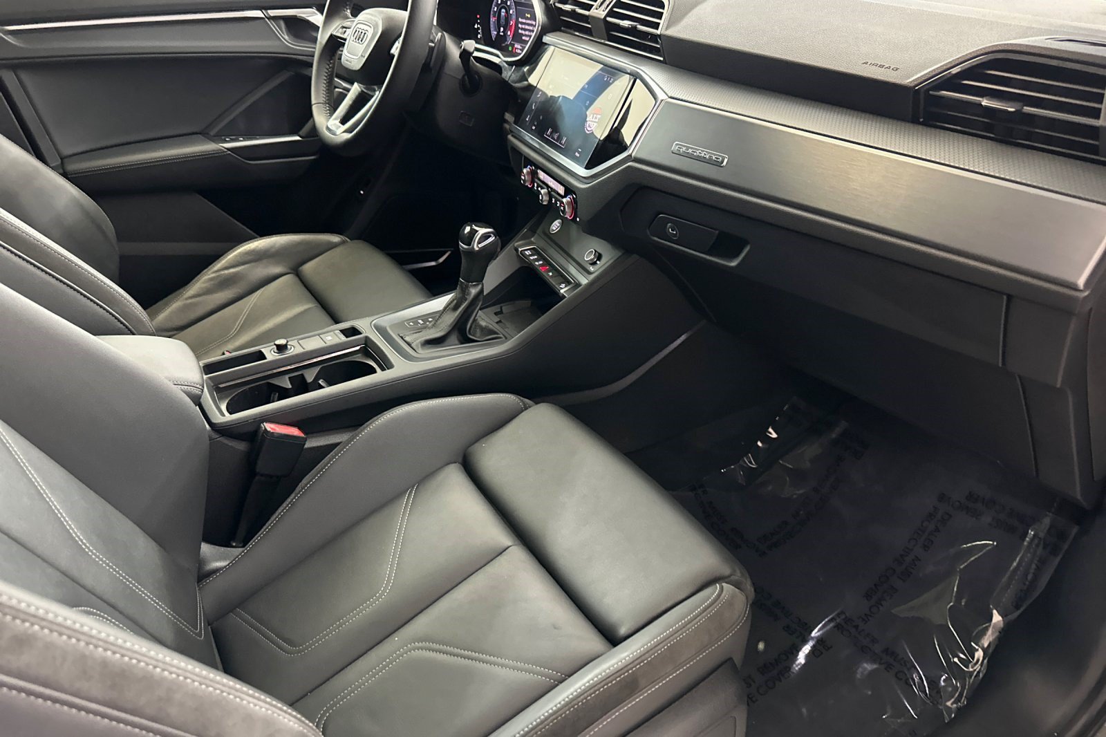 Used 2020 Audi Q3 2.0T Premium Plus w/ Premium Plus Package AWD/4WD image 33
