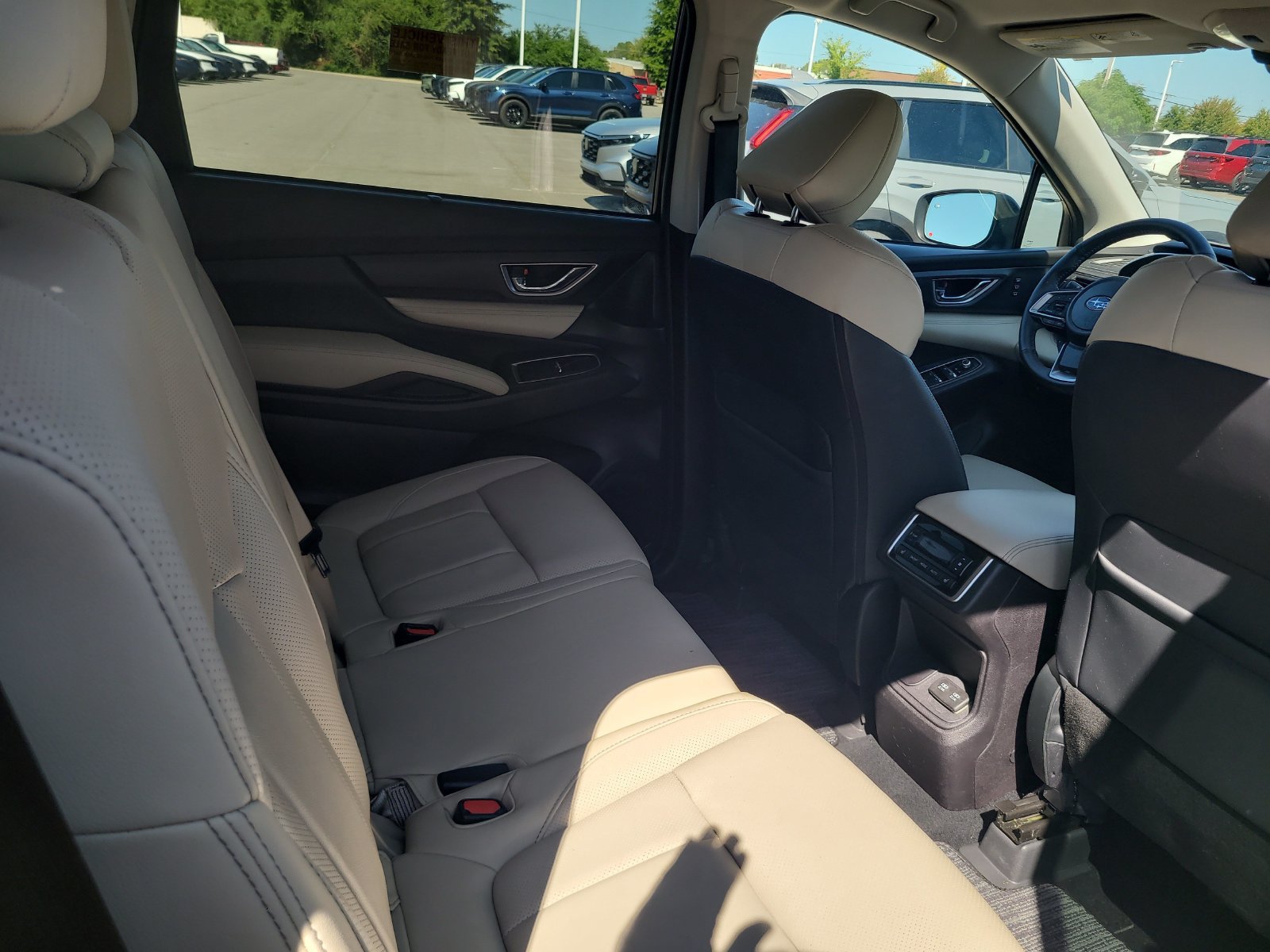 Used 2019 Subaru Ascent Limited w/ Popular Package #2 AWD/4WD image 27