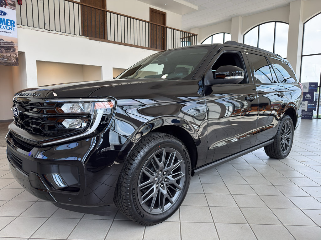 New 2027 Ford Expedition Platinum w/ Stealth Appearance Package AWD/4WD image 3