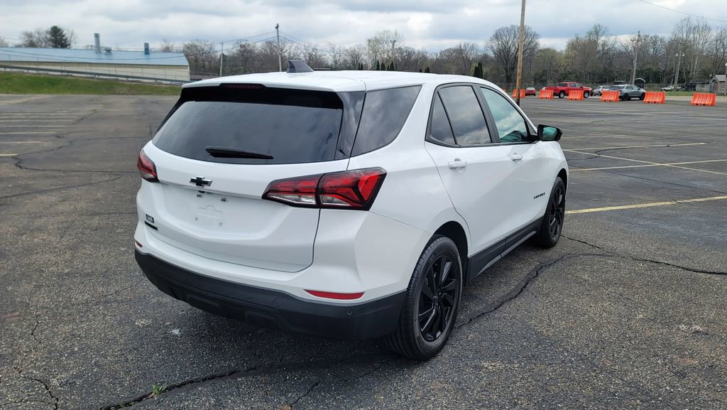Used 2023 Chevrolet Equinox LS w/ LS Convenience Package FWD image 12