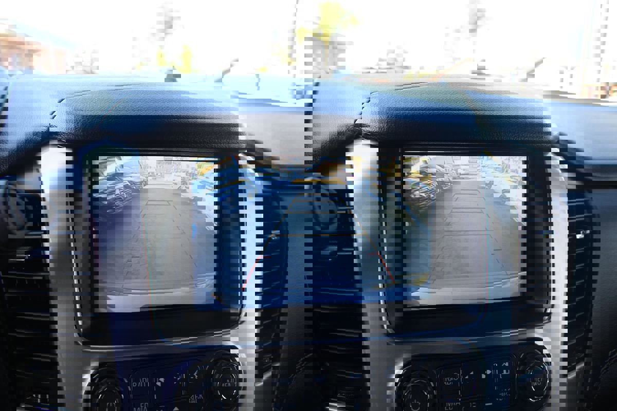 Used 2019 Chevrolet Suburban LS w/ All-Season Package image 26