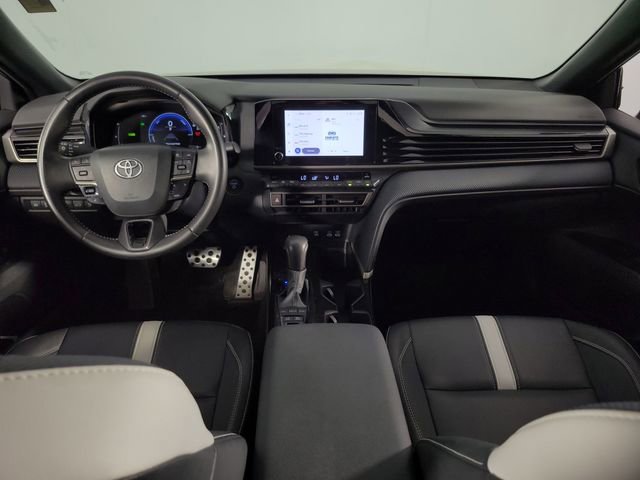 Used 2025 Toyota Camry SE FWD image 25