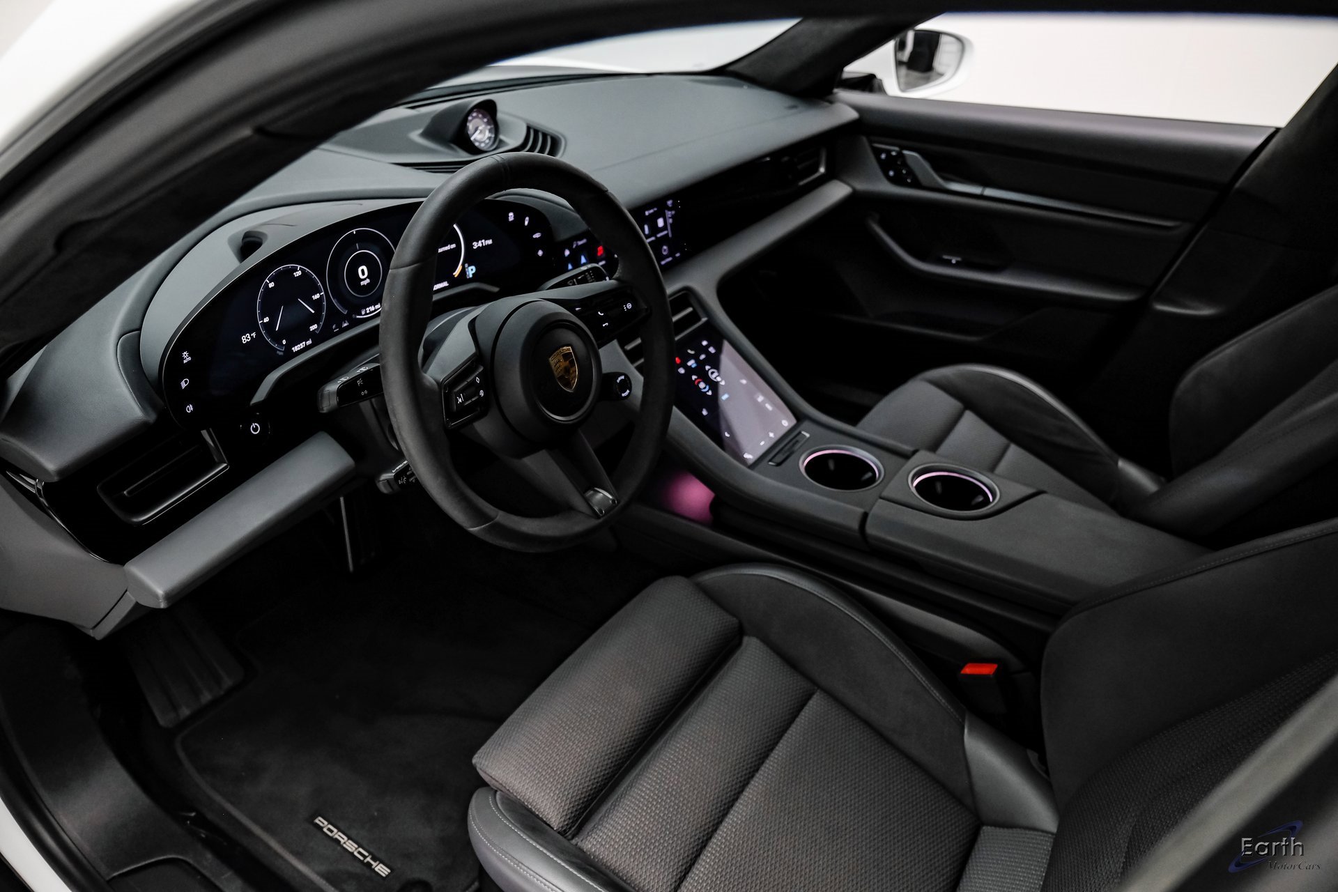 Used 2020 Porsche Taycan Turbo S image 40