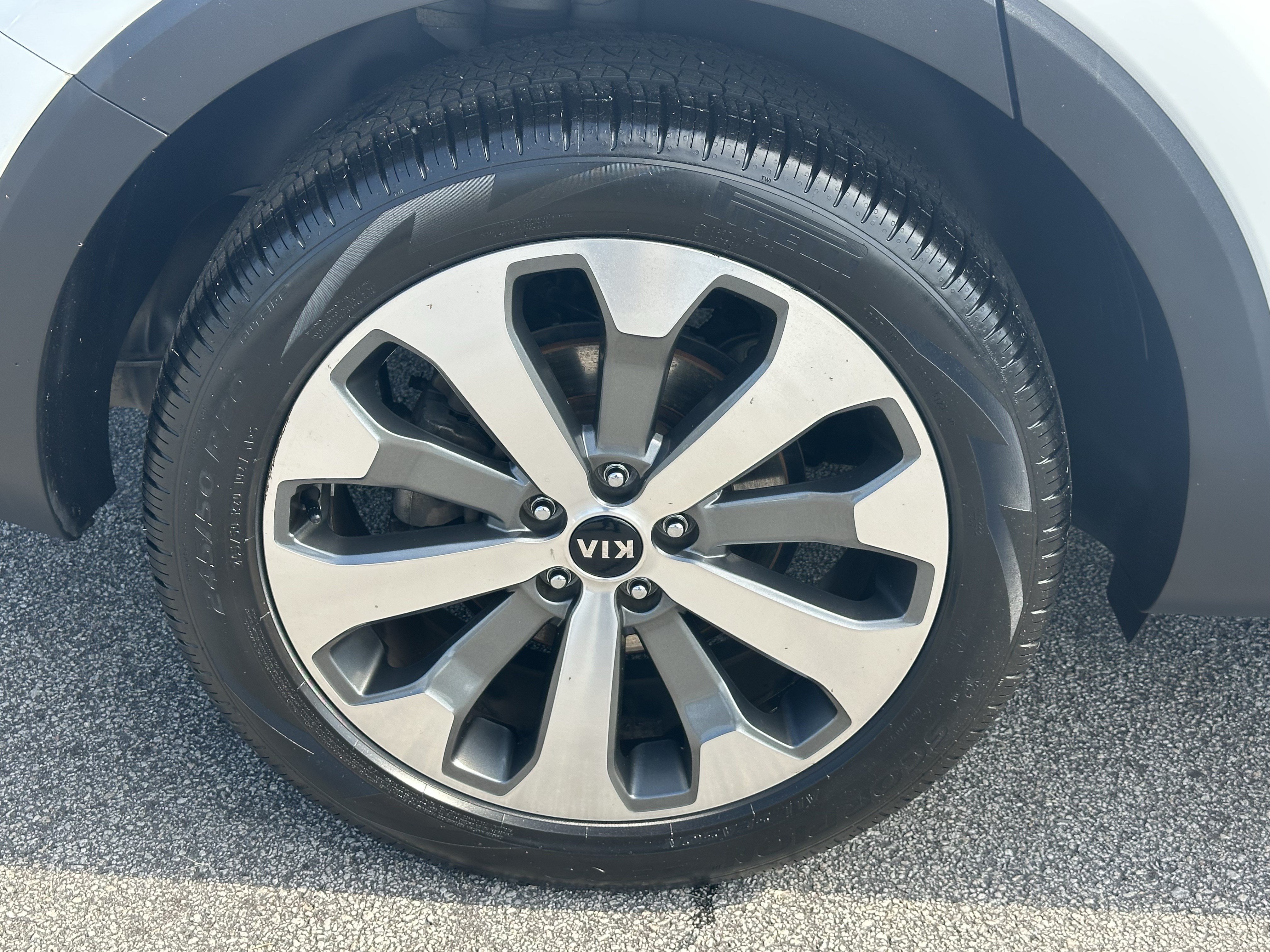 Used 2020 Kia Telluride EX w/ EX Premium Package FWD image 17