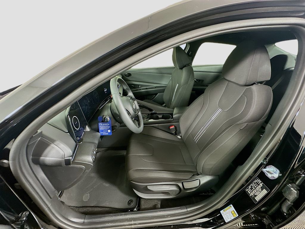 New 2026 Hyundai Elantra Sport w/ Cargo Package image 16