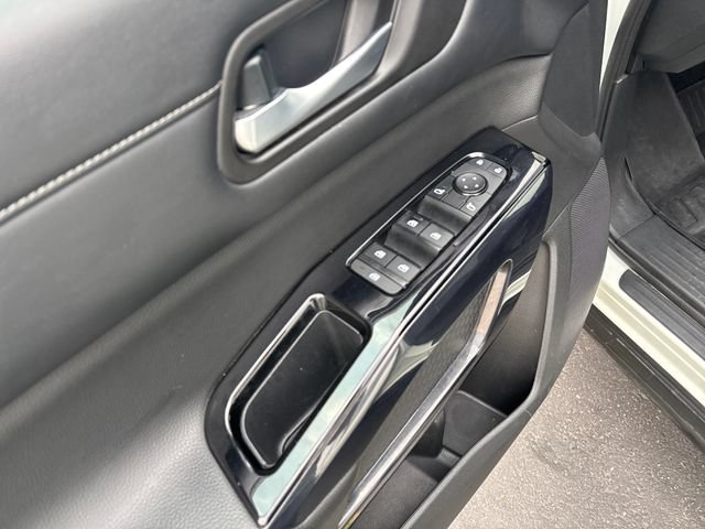 Used 2022 Nissan Pathfinder SV AWD/4WD image 11