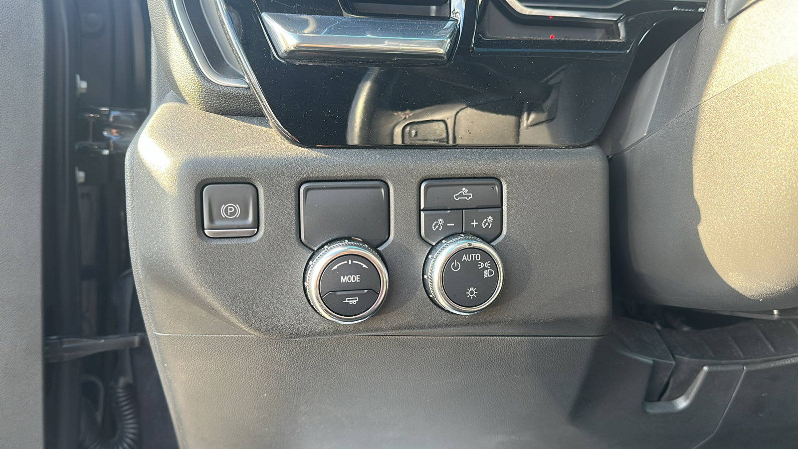 Used 2022 GMC Sierra 1500 SLE image 16