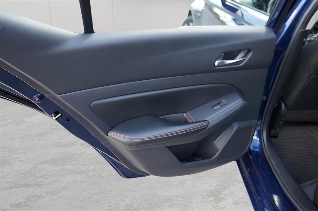 Used 2022 Nissan Altima 2.5 SR image 12