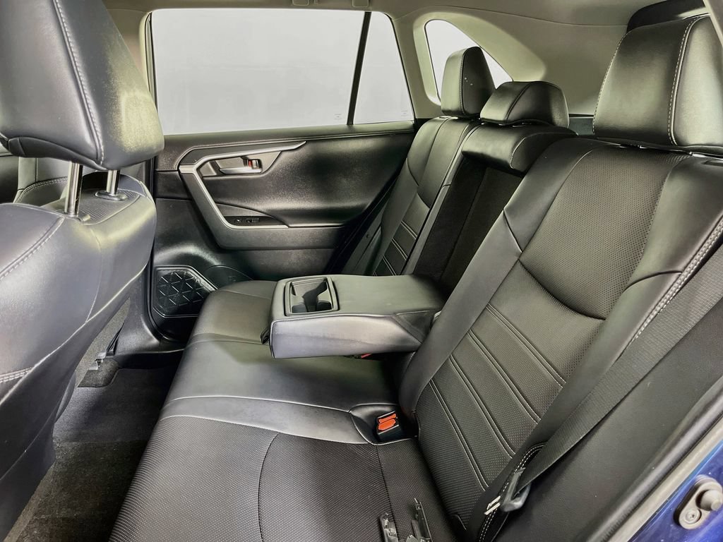 Used 2019 Toyota RAV4 Limited w/ Cold Weather Package FWD image 31