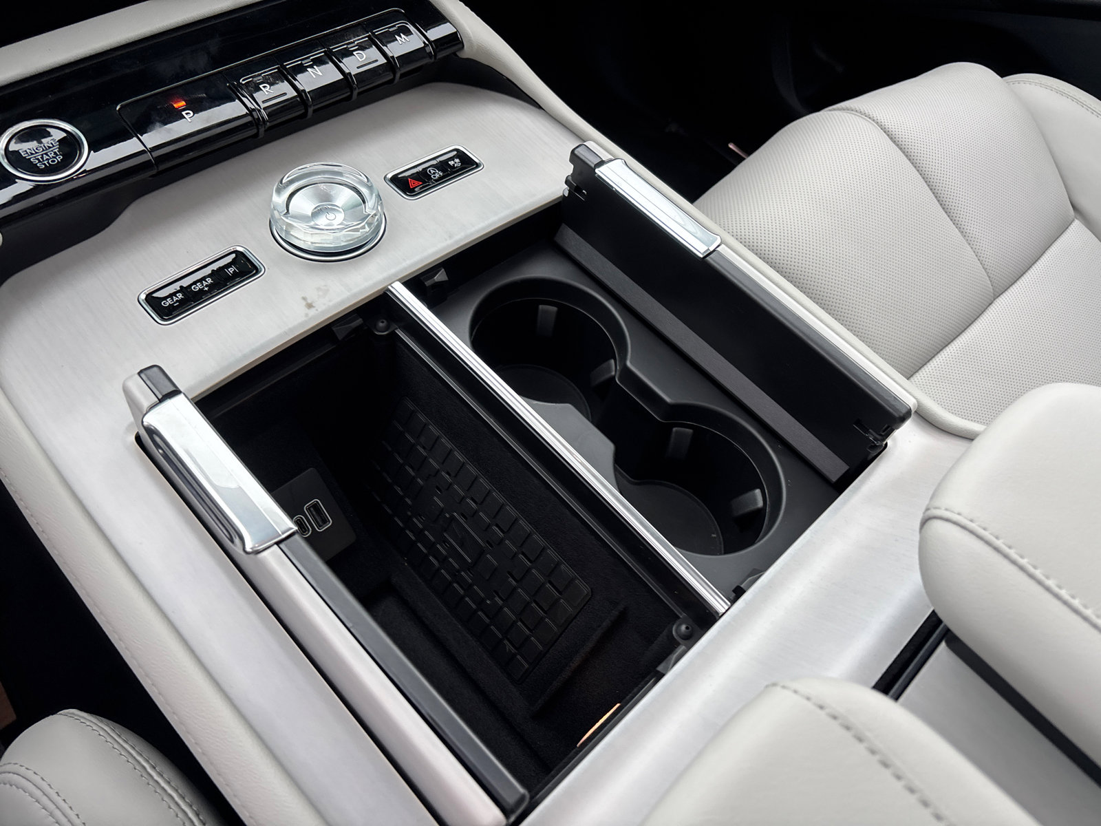 New 2026 Lincoln Navigator Reserve w/ Jet Appearance Package image 23