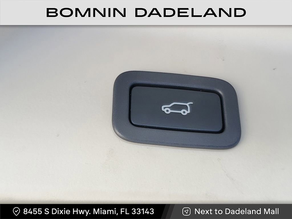 Used 2020 Land Rover Range Rover HSE image 8