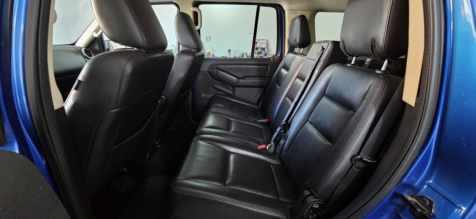 Used 2010 Ford Explorer XLT AWD/4WD image 17