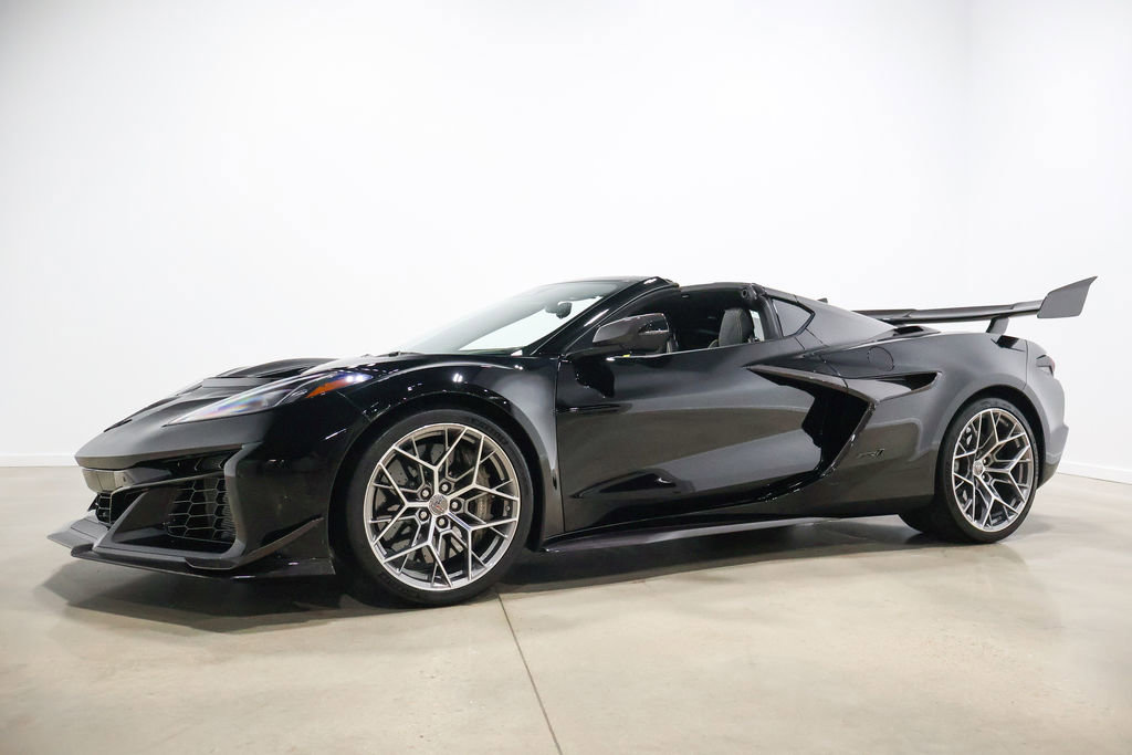 Used 2026 Chevrolet Corvette ZR1 w/ ZR1 Carbon Fiber Aero Package image 11