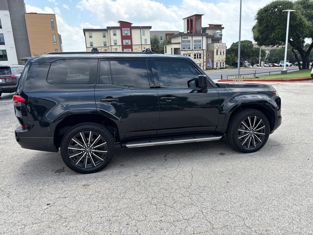 Used 2024 Lexus GX 550 w/ Accessory Package (Z1) AWD/4WD image 6