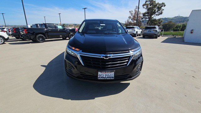 Used 2023 Chevrolet Equinox LS w/ LS Convenience Package FWD image 3
