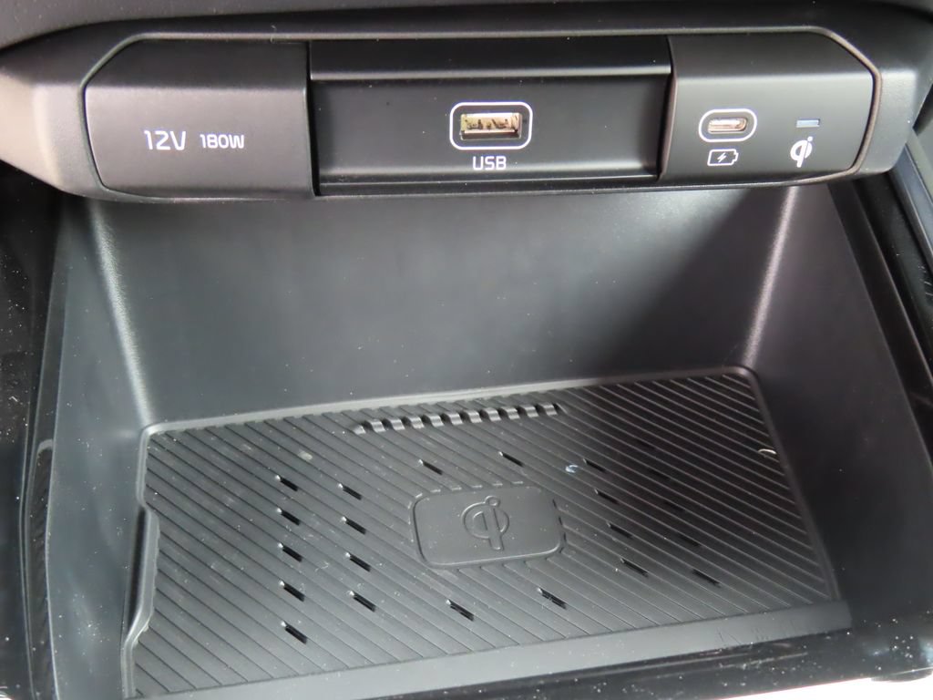 New 2026 Kia Niro EX FWD image 12