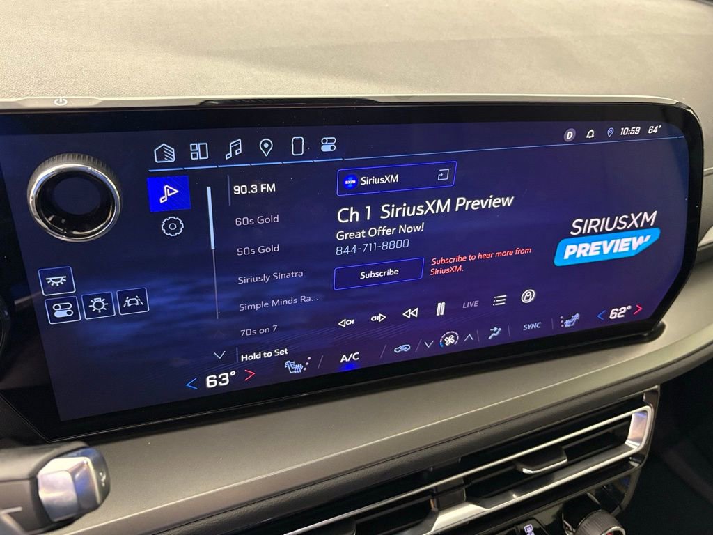 Used 2025 Chevrolet Traverse LT image 30