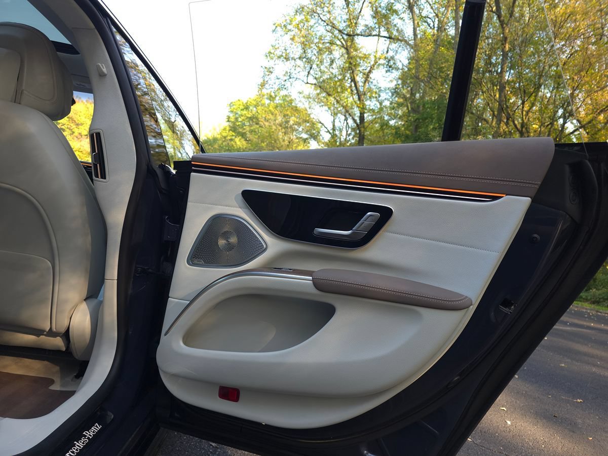 Used 2023 Mercedes-Benz EQS 580 4MATIC Sedan image 26
