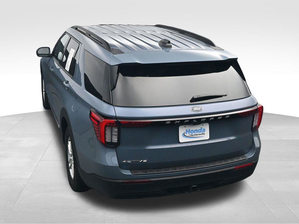 Used 2025 Ford Explorer Active RWD image 32