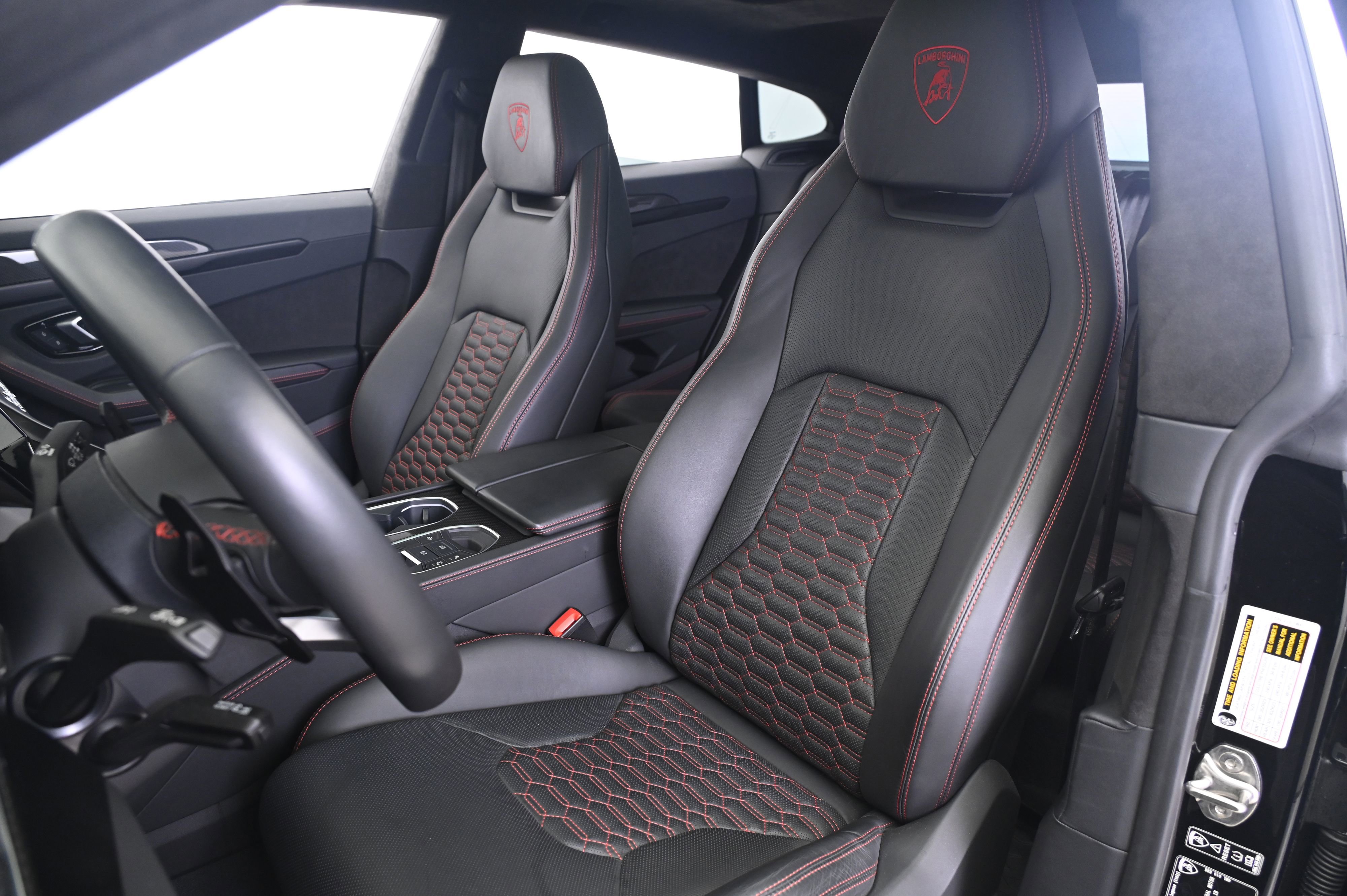 Used 2022 Lamborghini Urus image 5