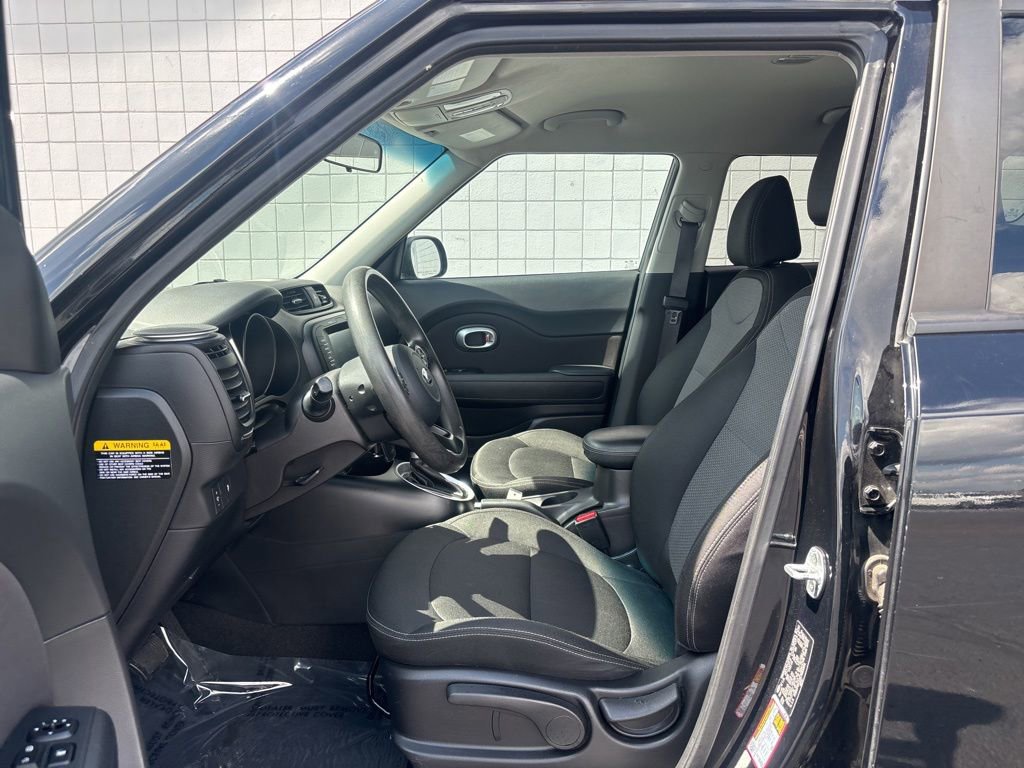 Used 2019 Kia Soul + FWD image 3