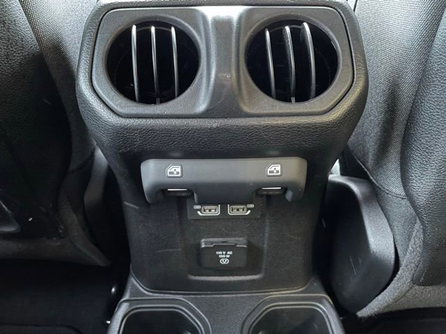Used 2025 Jeep Wrangler Unlimited Rubicon image 21