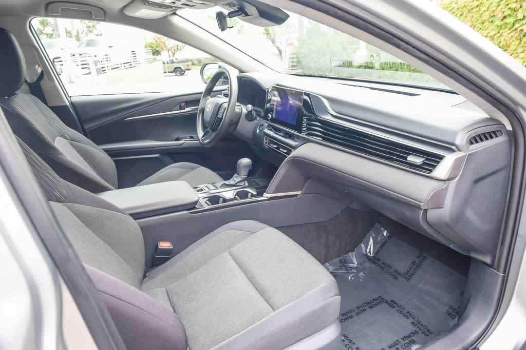 Used 2025 Toyota Camry LE FWD image 15