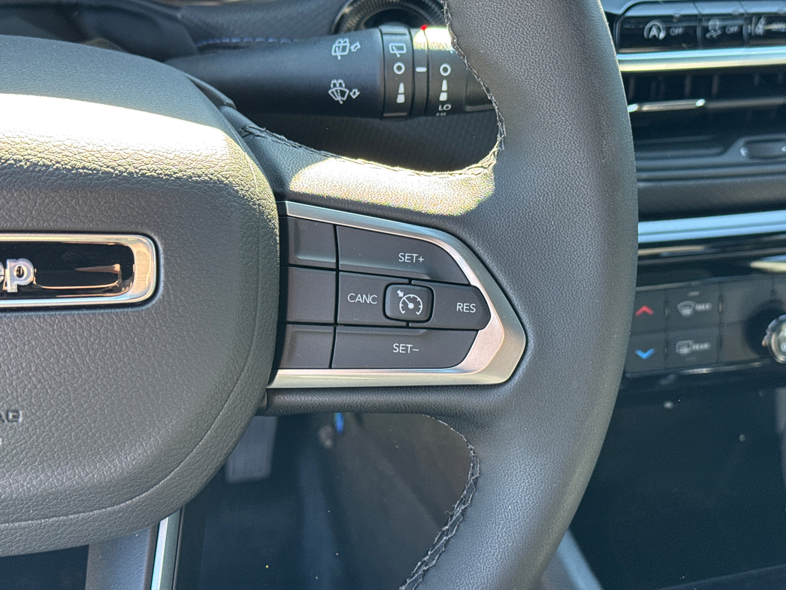 New 2026 Jeep Compass Latitude image 22