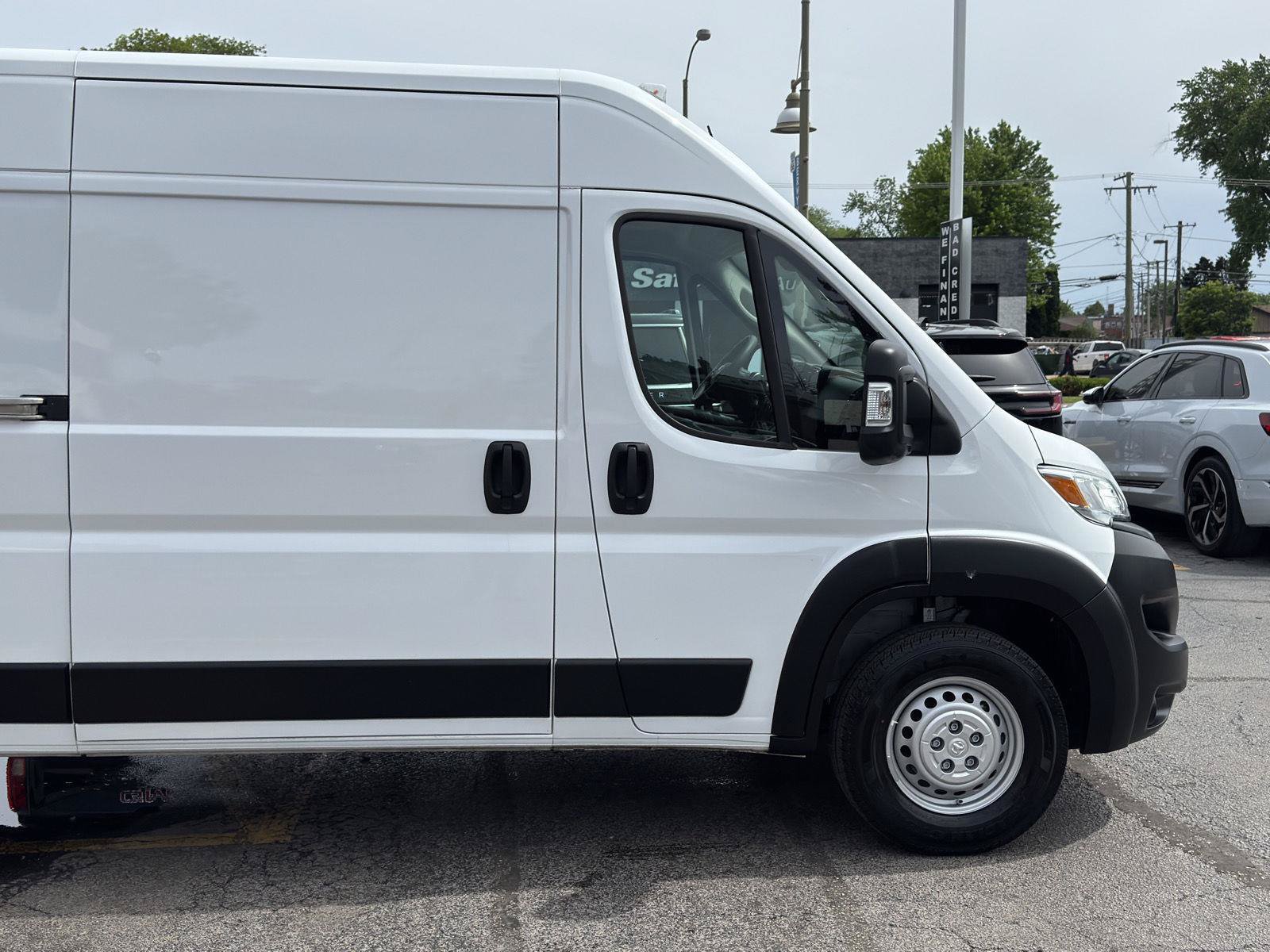 Used 2026 RAM ProMaster 2500 w/ Convenience Group FWD image 11