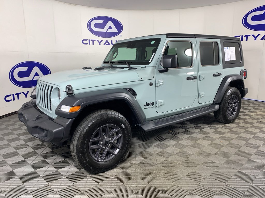 Used 2024 Jeep Wrangler Sport S image 7