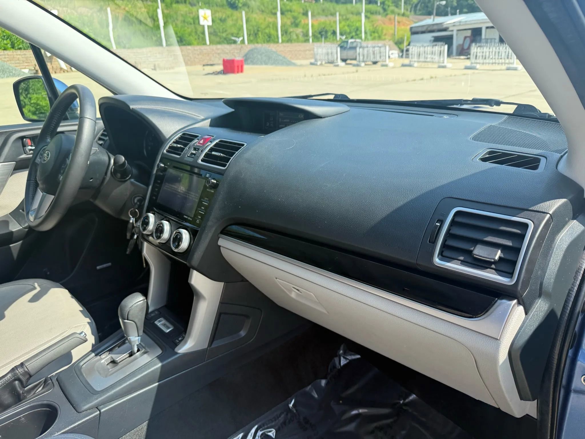 Used 2017 Subaru Forester 2.5i Limited image 17