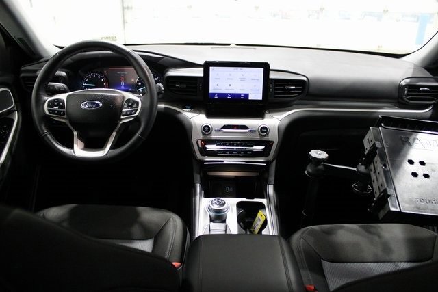 Used 2023 Ford Explorer XLT image 17