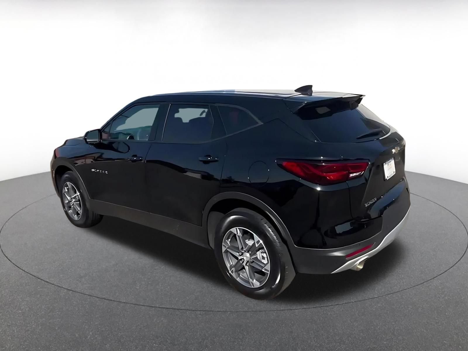 Used 2026 Chevrolet Blazer LT FWD image 10