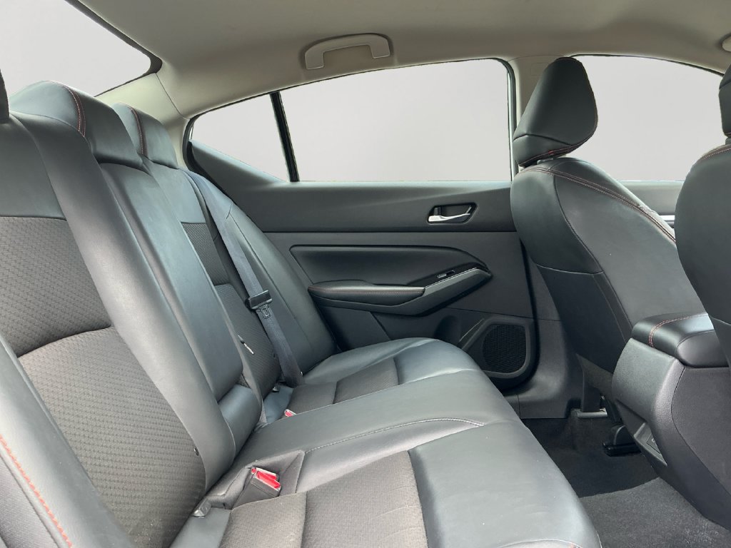Used 2024 Nissan Altima 2.5 SR FWD image 13