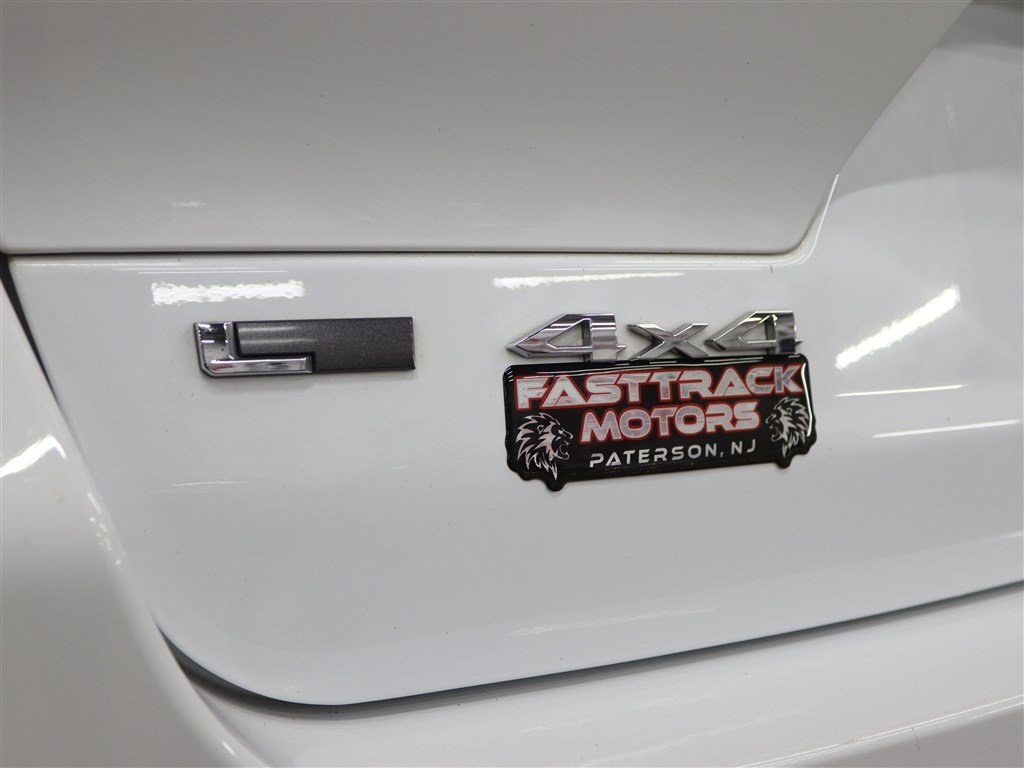 Used 2022 Jeep Grand Cherokee L Laredo w/ Luxury Tech Group I AWD/4WD image 8