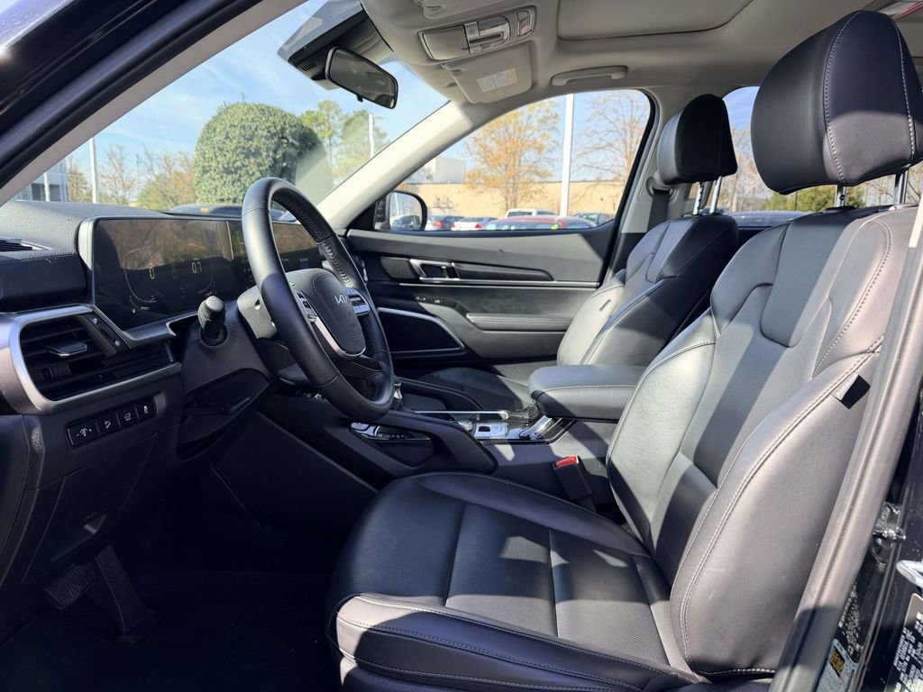 Used 2025 Kia Telluride S image 20