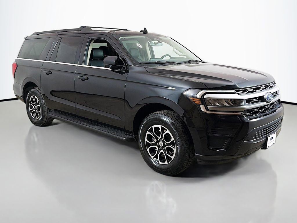 Used 2024 Ford Expedition Max XLT image 2