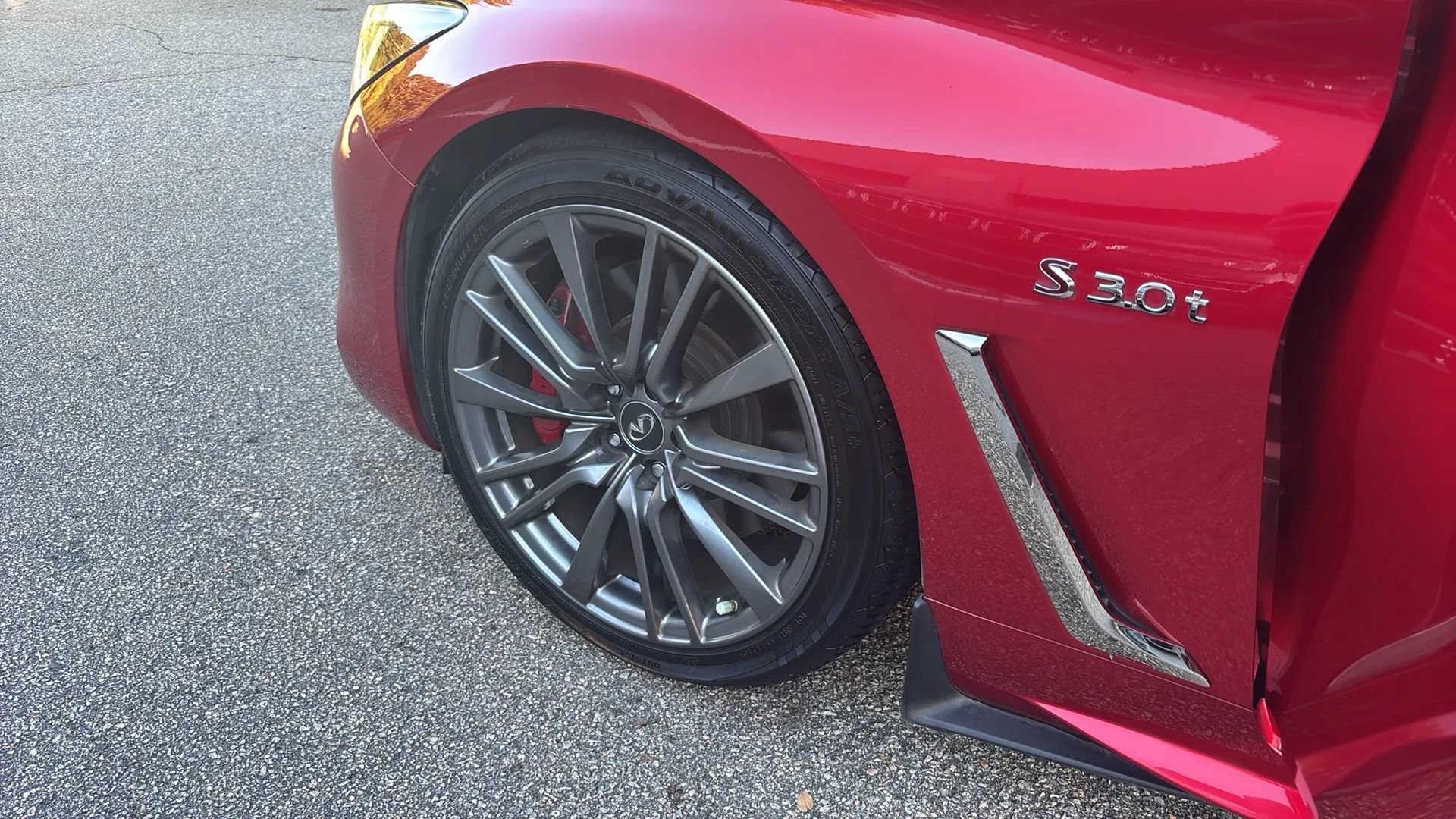 Used 2017 INFINITI Q60 Red Sport 400 RWD image 24