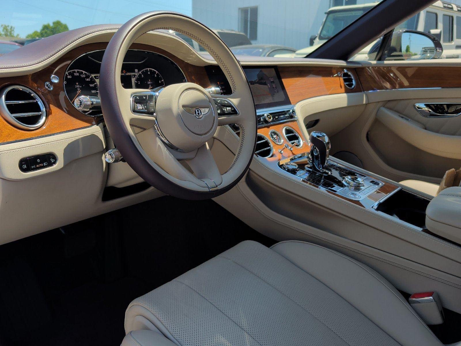 Used 2024 Bentley Continental GT V8 AWD/4WD image 23