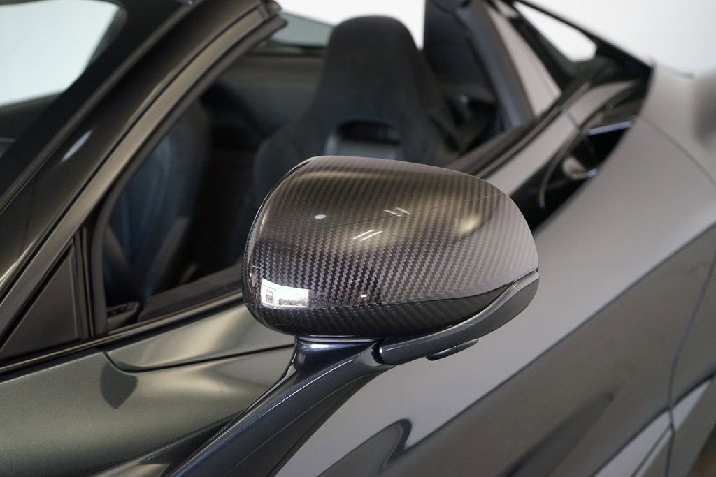 Used 2020 McLaren 720S Spider RWD image 9