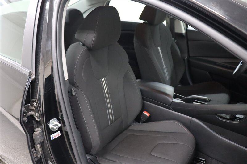 Used 2021 Hyundai Elantra SEL FWD image 20
