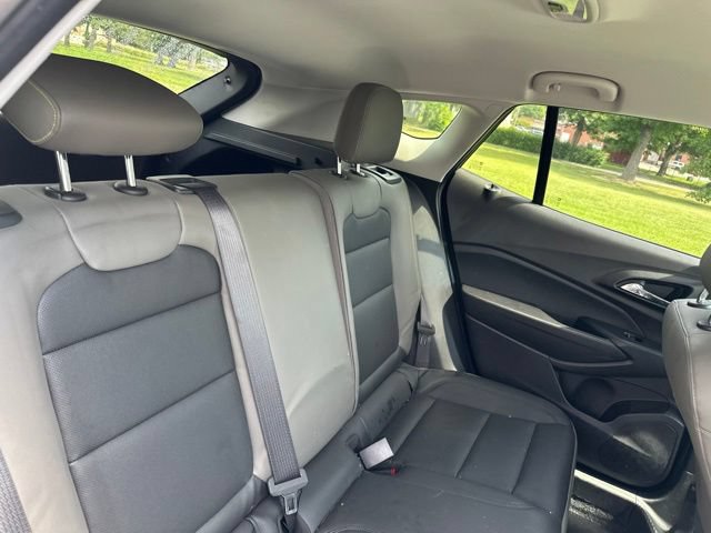 Used 2025 Chevrolet Trax ACTIV FWD image 23