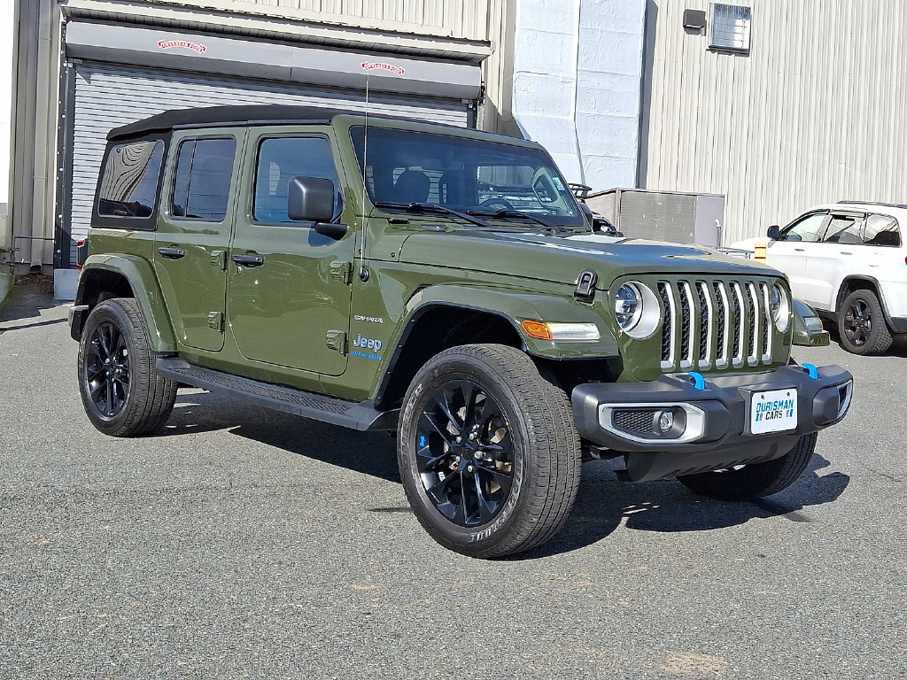Used 2023 Jeep Wrangler Unlimited Sahara w/ Cold Weather Group AWD/4WD image 1